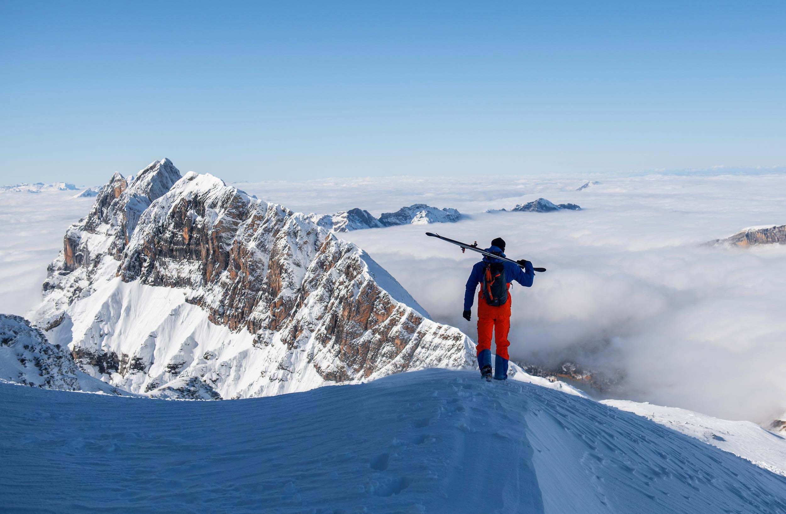 Dani Arnold foot march with ski